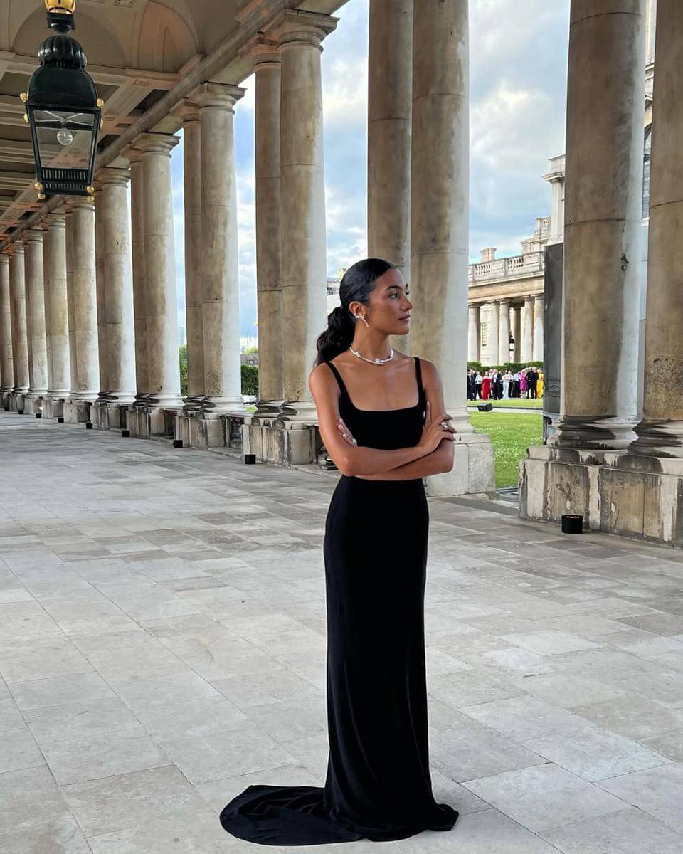 Ide OOTD ala Olivia Dean