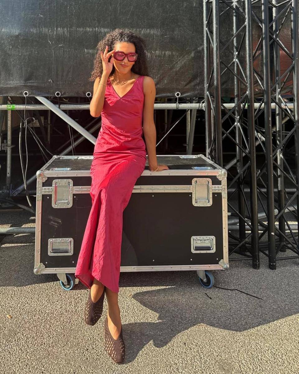 Ide OOTD ala Olivia Dean