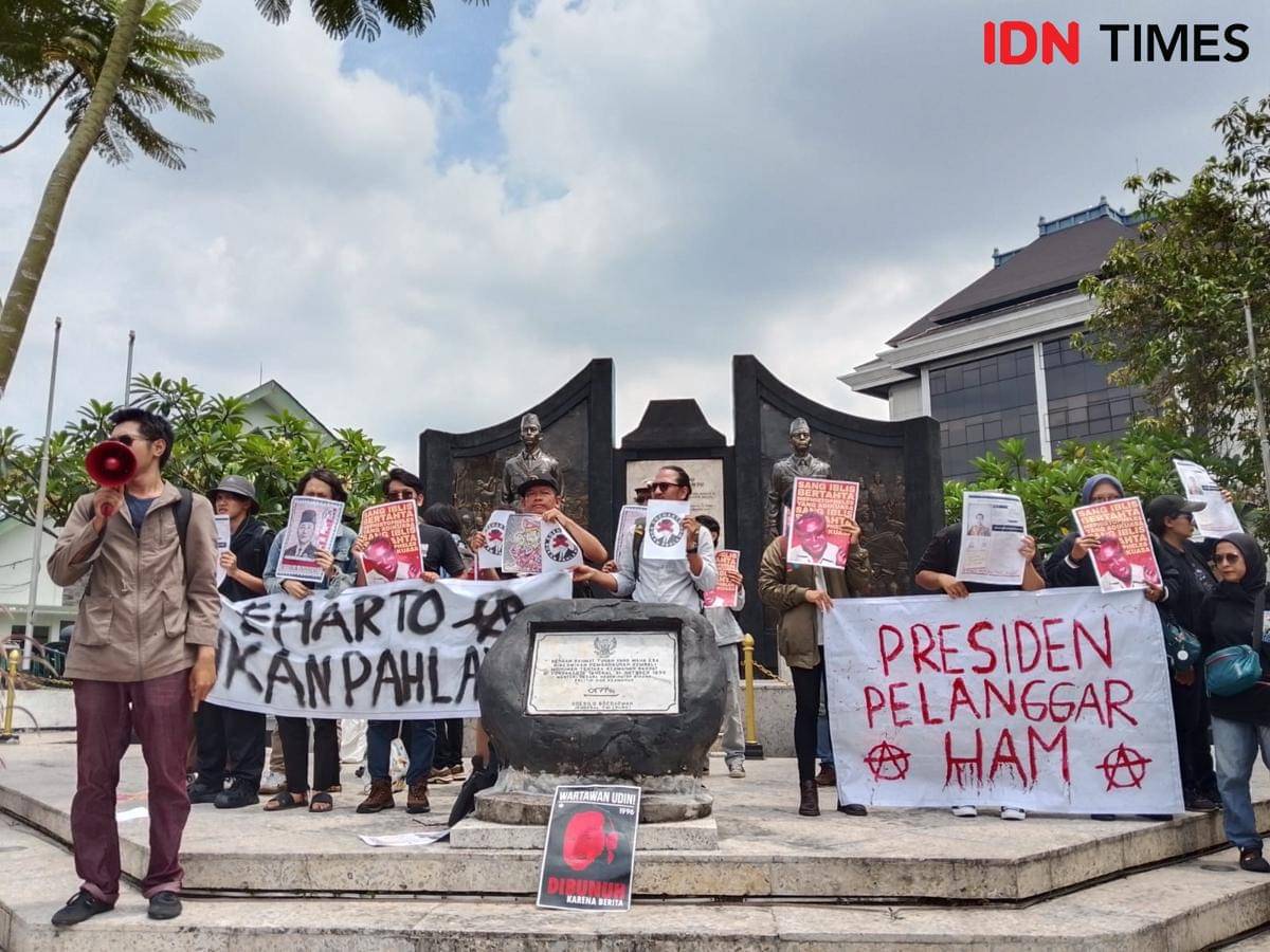 Aliansi Jogja Memanggil menolak keras pemberian gelar Pahlawan Nasional kepada Presiden ke-2 RI, Soeharto oleh Presiden Prabowo Subianto, Senin (10/11/2025).