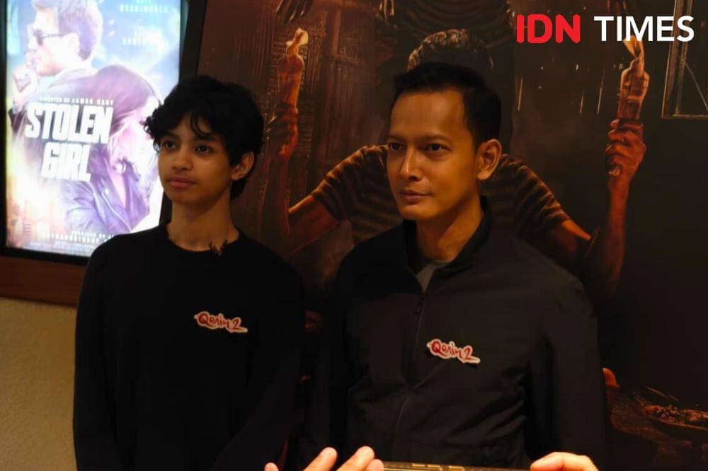 Fedi Nuril bersama Ali Fikry dalam konferensi pers Qorin 2 di Jakarta, Senin (10/11/2025)