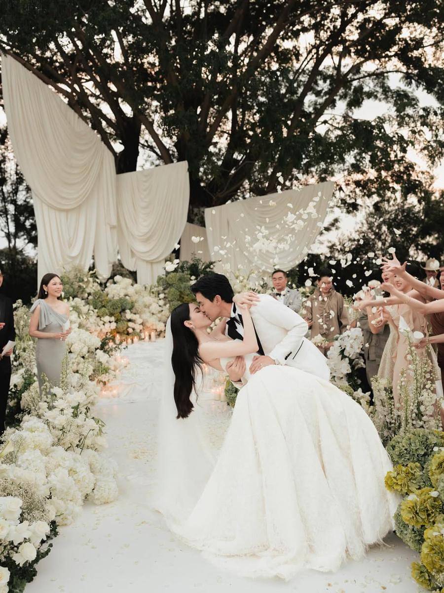 Dekorasi Pernikahan Mai Davika dan Ter Chantavit