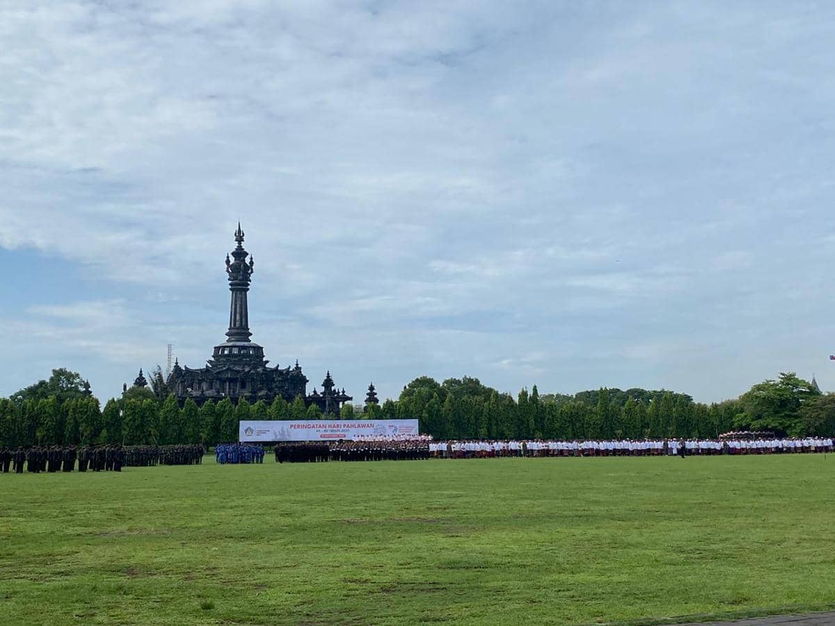 hari pahlawan.jpg
