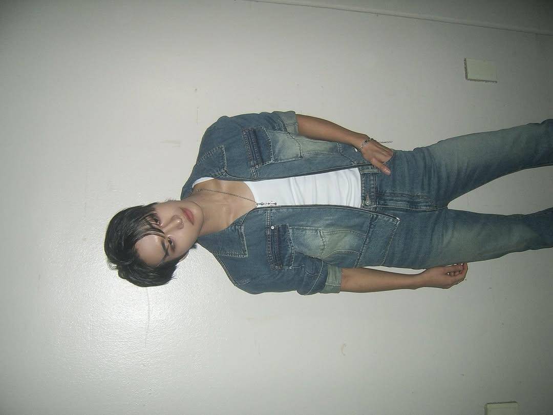 OOTD denim on denim ala Seonghwa ATEEZ