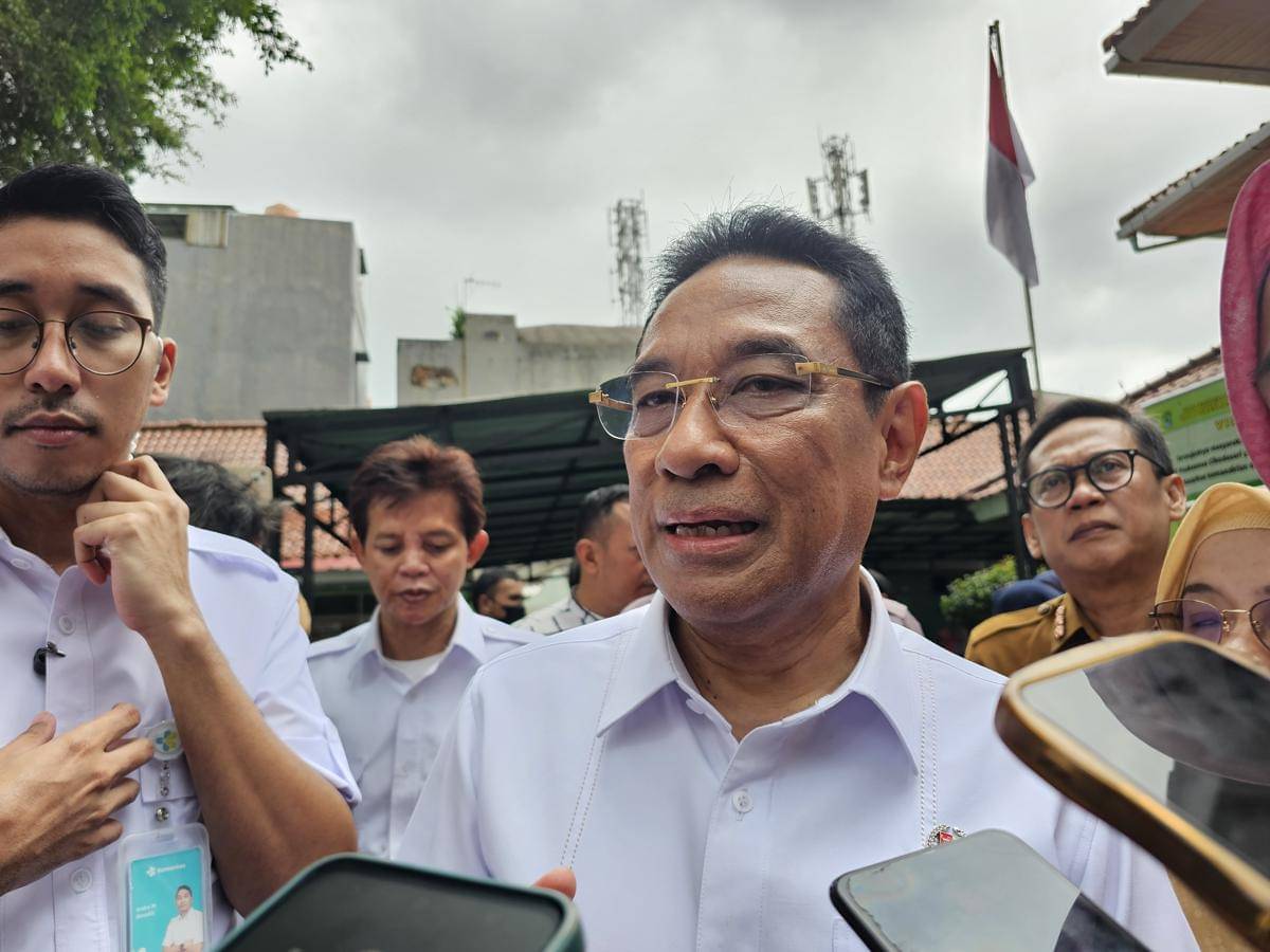 Wamenkes Benjamin Pulus Octavianus saat meninjau penanganan TBC di Puskesmas Cibodasari, Kota Tangerang