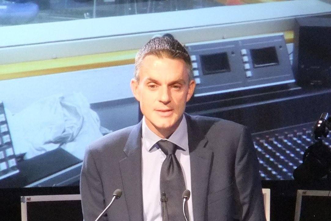 Timothy Douglas Davie (Tim Davie) adalah seorang eksekutif media Inggris dan mantan kandidat Partai Konservatif yang menjadi direktur jenderal BBC pada bulan September 2020 (James Cridland, CC BY 2.0, via Wikimedia Commons)