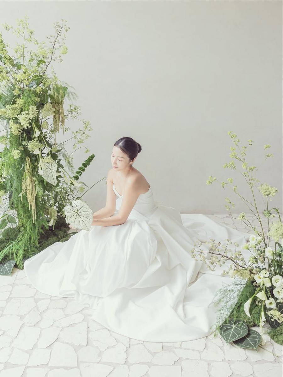 potret prewedding aktris Kim Ok Vin