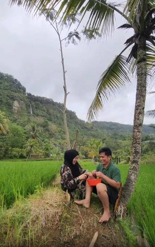 Ayah Lesti Kejora yang Aktif Bersawah (instagram.com/ayah_kejora)