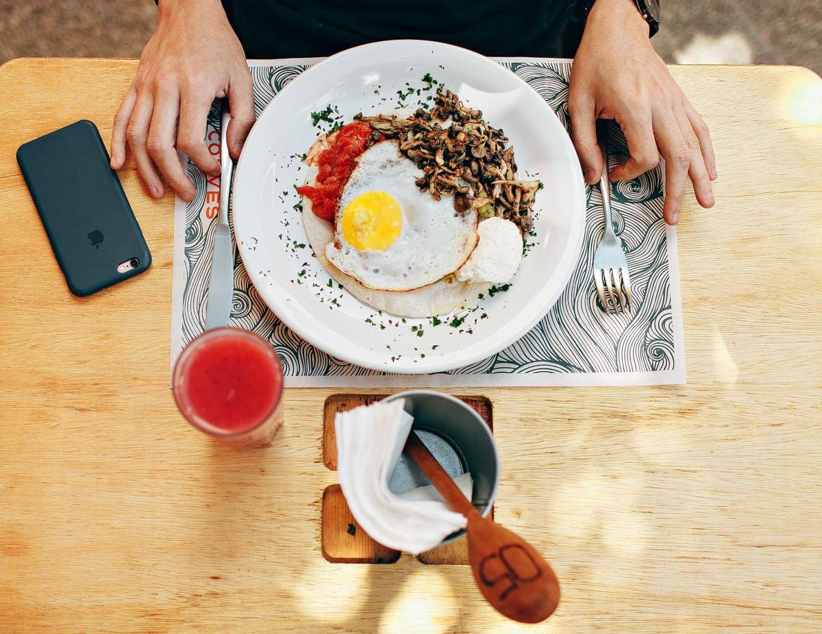 Ilustrasi sarapan (unsplash.com/Photo by Helena Lopes)