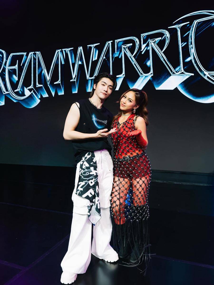 Sisca Saras nyanyi bareng Boss Chaikamon 