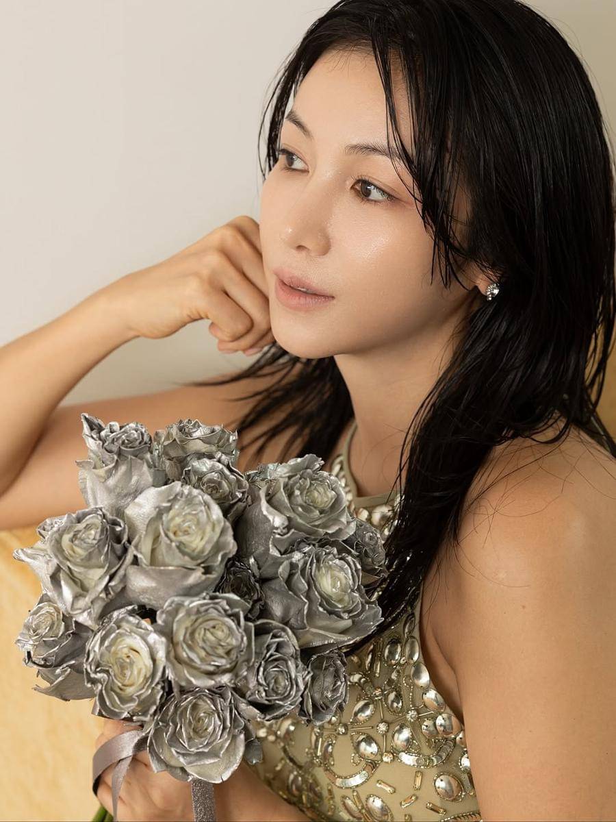 potret prewedding aktris Kim Ok Vin