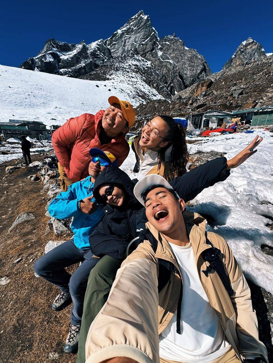 Angela Gilsha Mendaki Gunung Everest (instagram.com/angelagilsha)