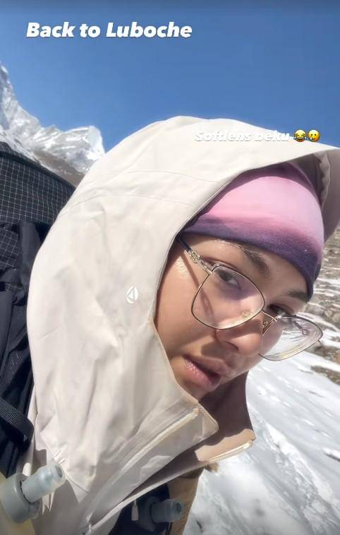 Angela Gilsha Mendaki Gunung Everest (instagram.com/angelagilsha)