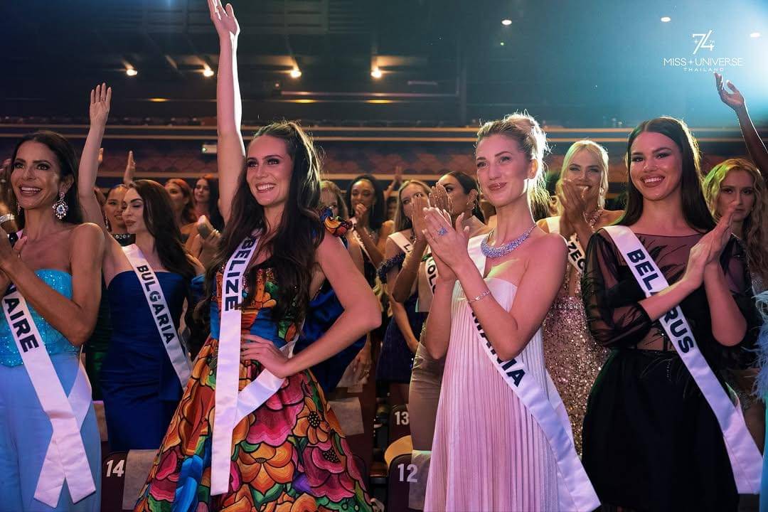 finalis Miss Universe 2025 di Simon Cabaret Show Phuket 