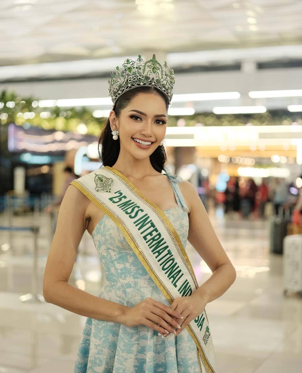 potret keberangkatan Melliza Xaviera ke ajang Miss International 2025