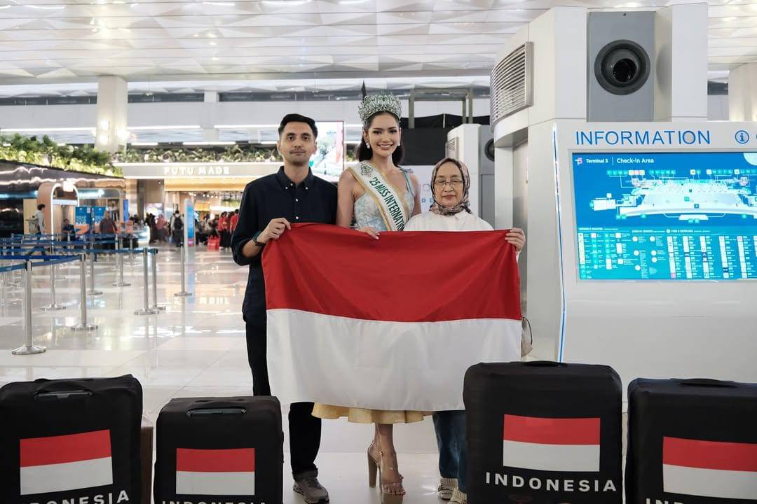 potret keberangkatan Melliza Xaviera ke ajang Miss International 2025