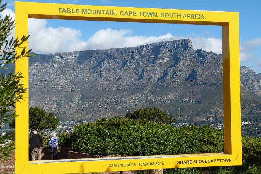 Table Mountain: destinasi wisata populer di Cape Town