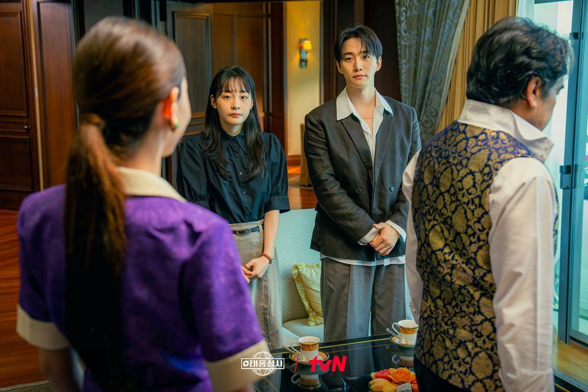 Kim Min Ha dan Lee Junho di Typhoon Family