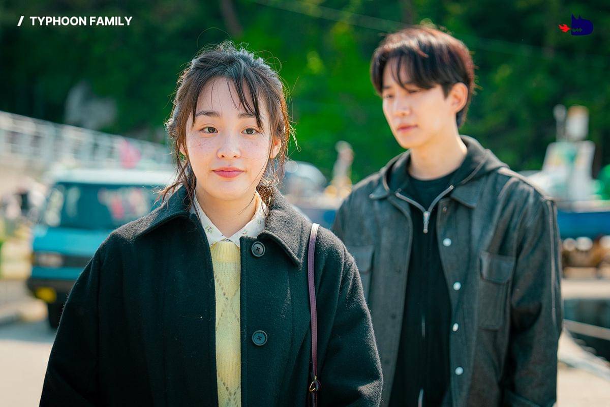 Kim Min Ha dan Lee Junho di Typhoon Family