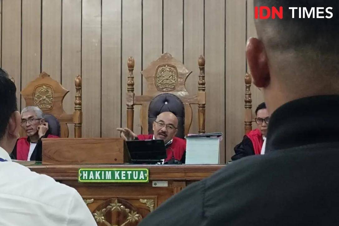 Hakim Khamozaro Waruwu (IDN Times/Eko Agus Herianto)
