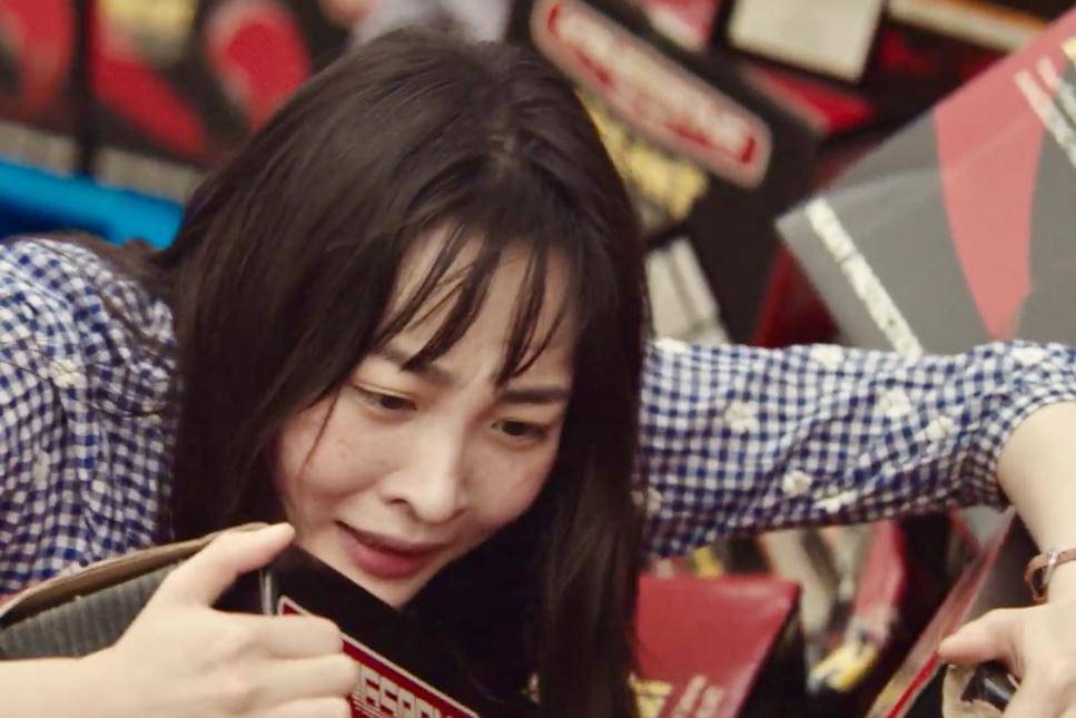 Oh Mi Seon (Kim Min Ha) dalam drakor Typhoon Family