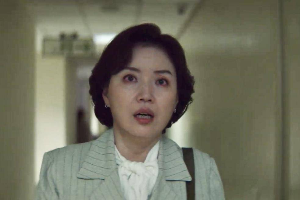 cuplikan drakor Typhoon Family 