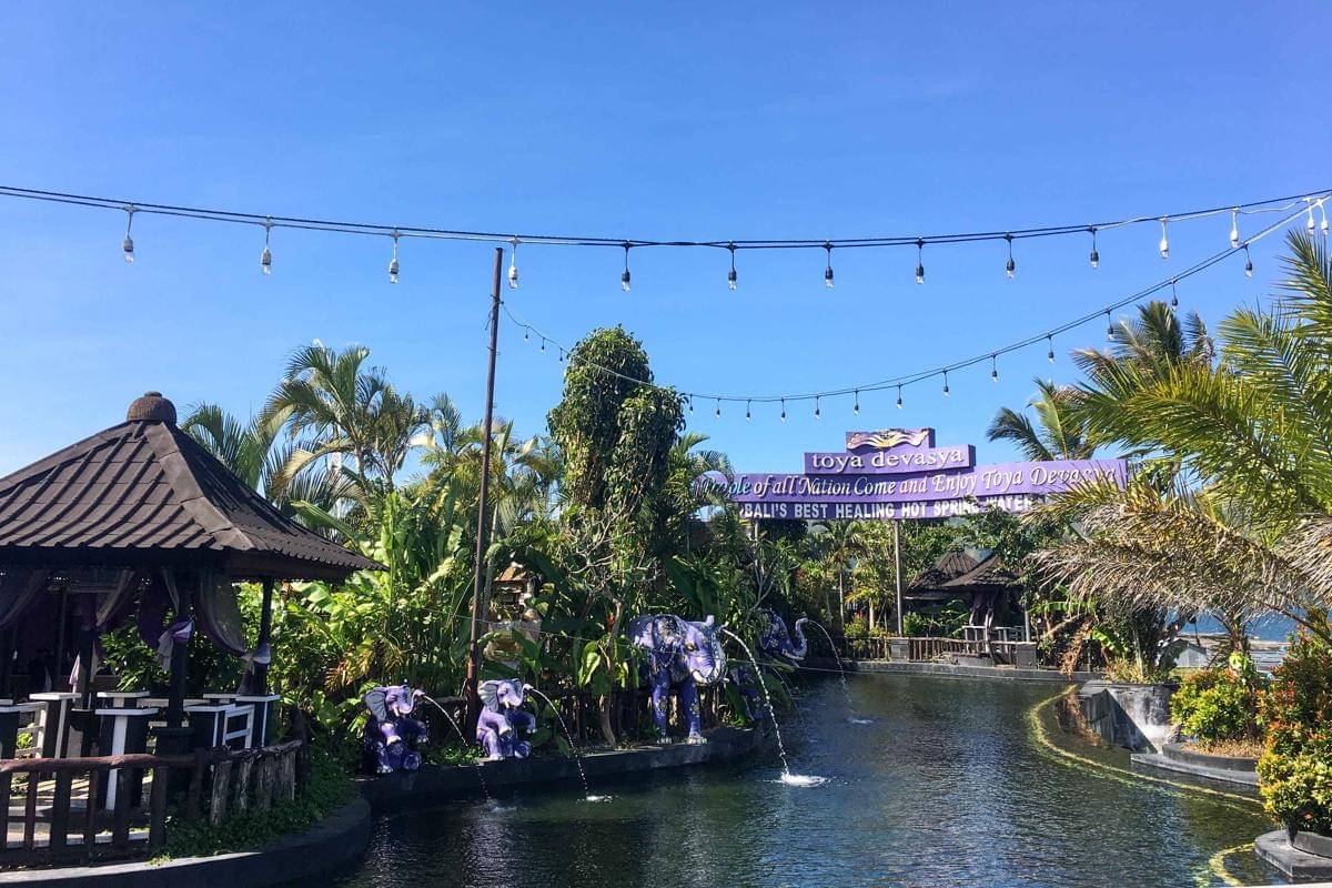 Toya Devasya, salah satu pemandian air panas di Kintamani