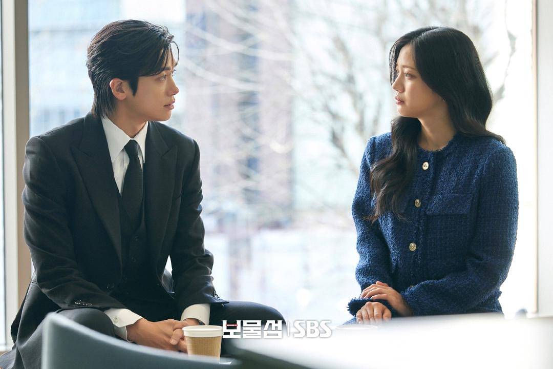 Park Hyung Sik dan Hong Hwa Yeon di Buried Hearts