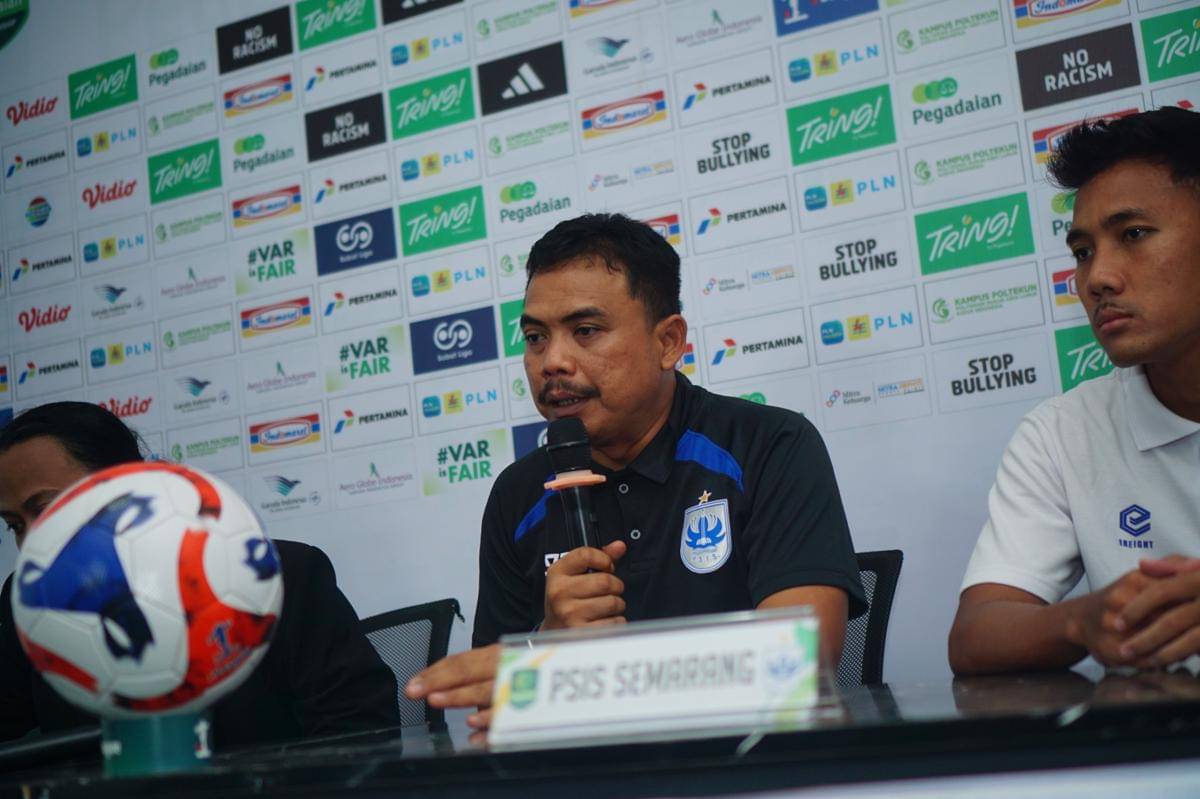 pelatih psis, ega raka galih