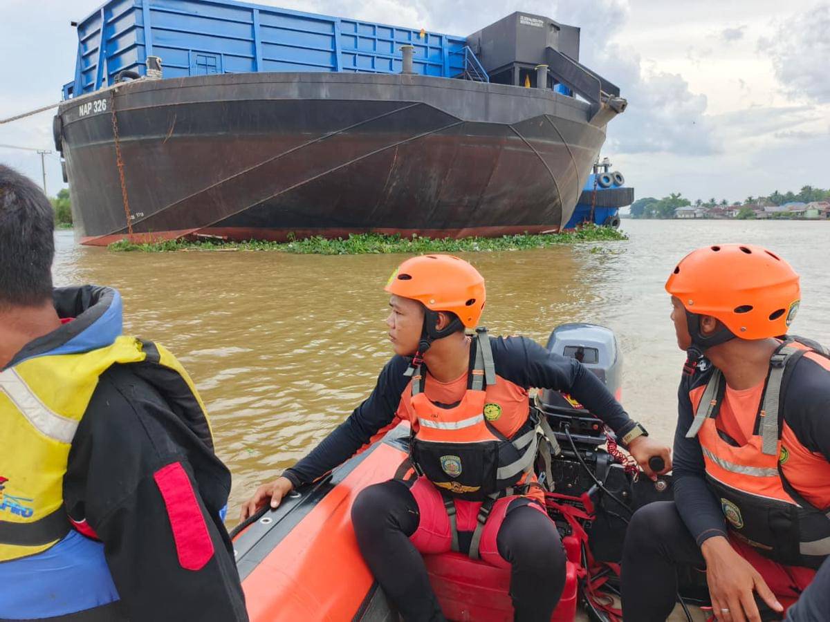 Operasi pencarian orang hilang di aliran Sungai Musi di wilayah Muara Enim (Dok: Kantor SAR Palembang)