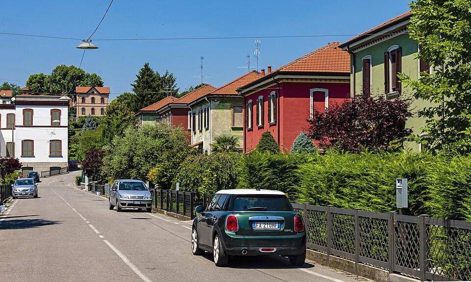 View north on Via Marconi, Crespi d'Adda