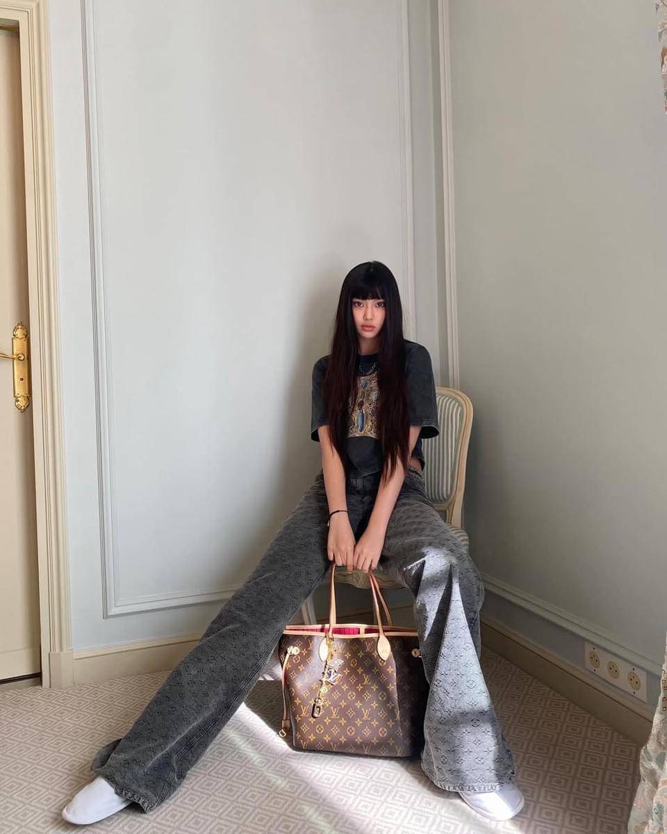 Outfit Hyein NEWJEANS