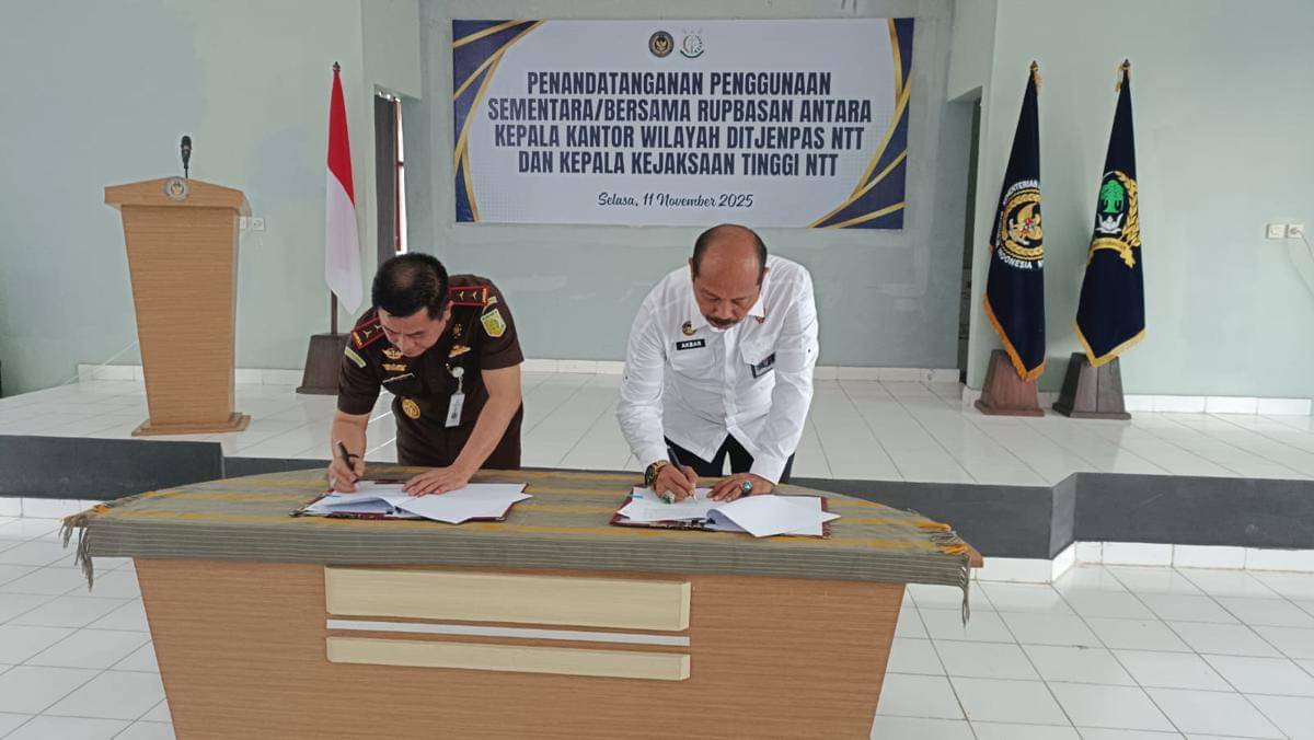 Penandatanganan pengalihan Rupbasan kepada Kejati NTT. (Dok Kejati NTT)