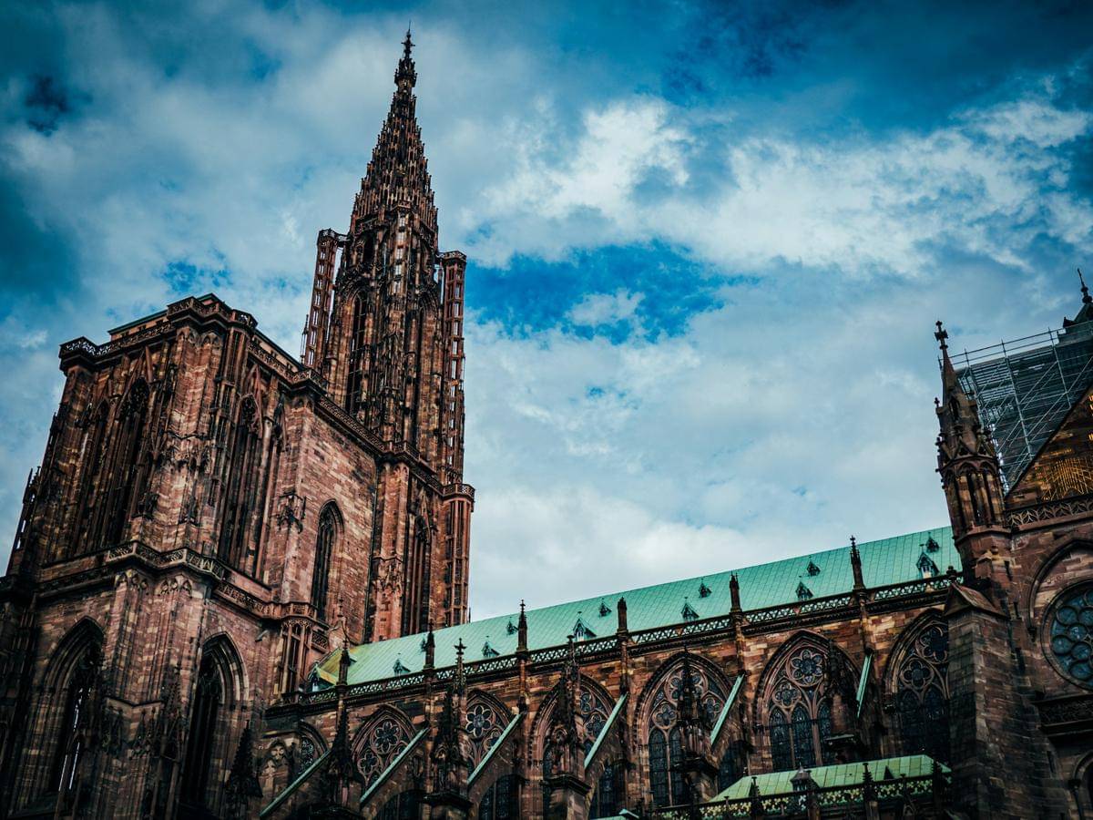 ilustrasi Katedral Strasbourg
