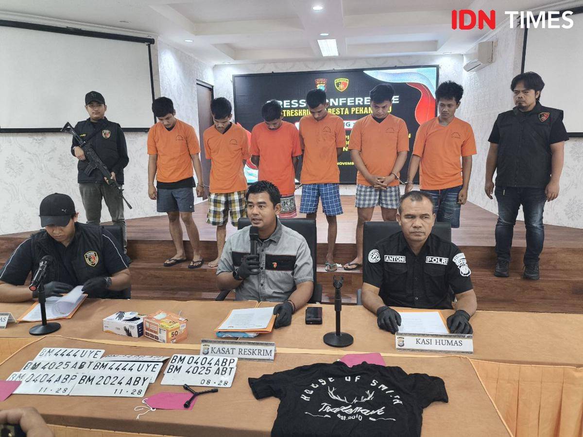 Satuan Reserse Kriminal Polresta Pekanbaru mengekspose pengungkapan sindikat Curanmor