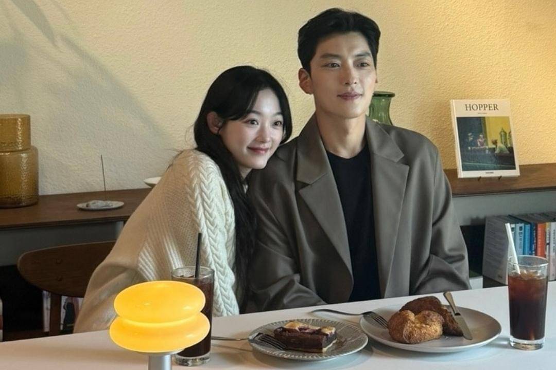 potret Hui Su dan Jin Pyo di drama As You Stood By