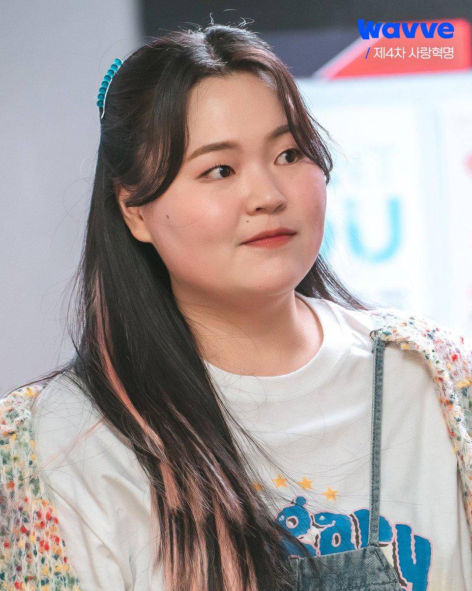 still cuts drama LOVE.exe