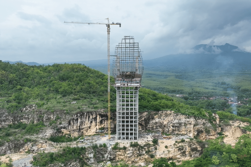 Pembangunan Monumen Reog Ponorogo. 