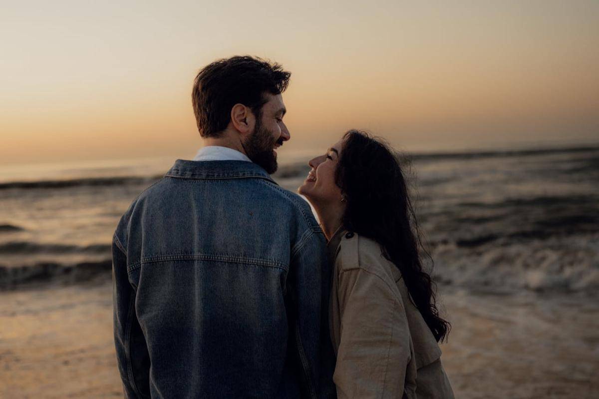 Ilustrasi pasangan kekasih