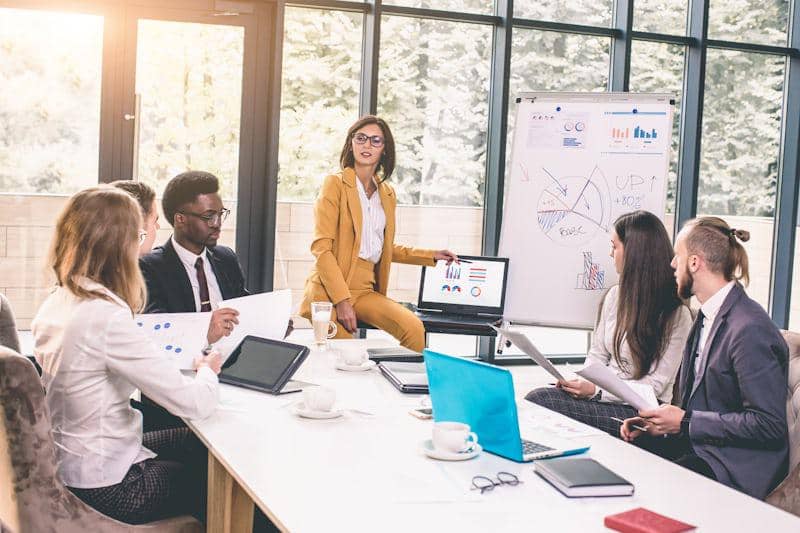 ilustrasi pemimpin tim