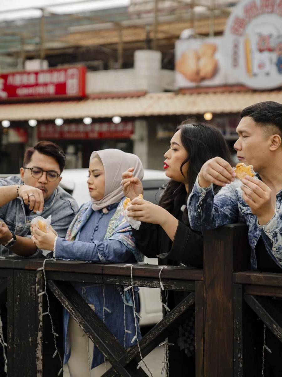 Tika Ramlan dan Sahabat liburan ke Kota Tamsui, Taiwan