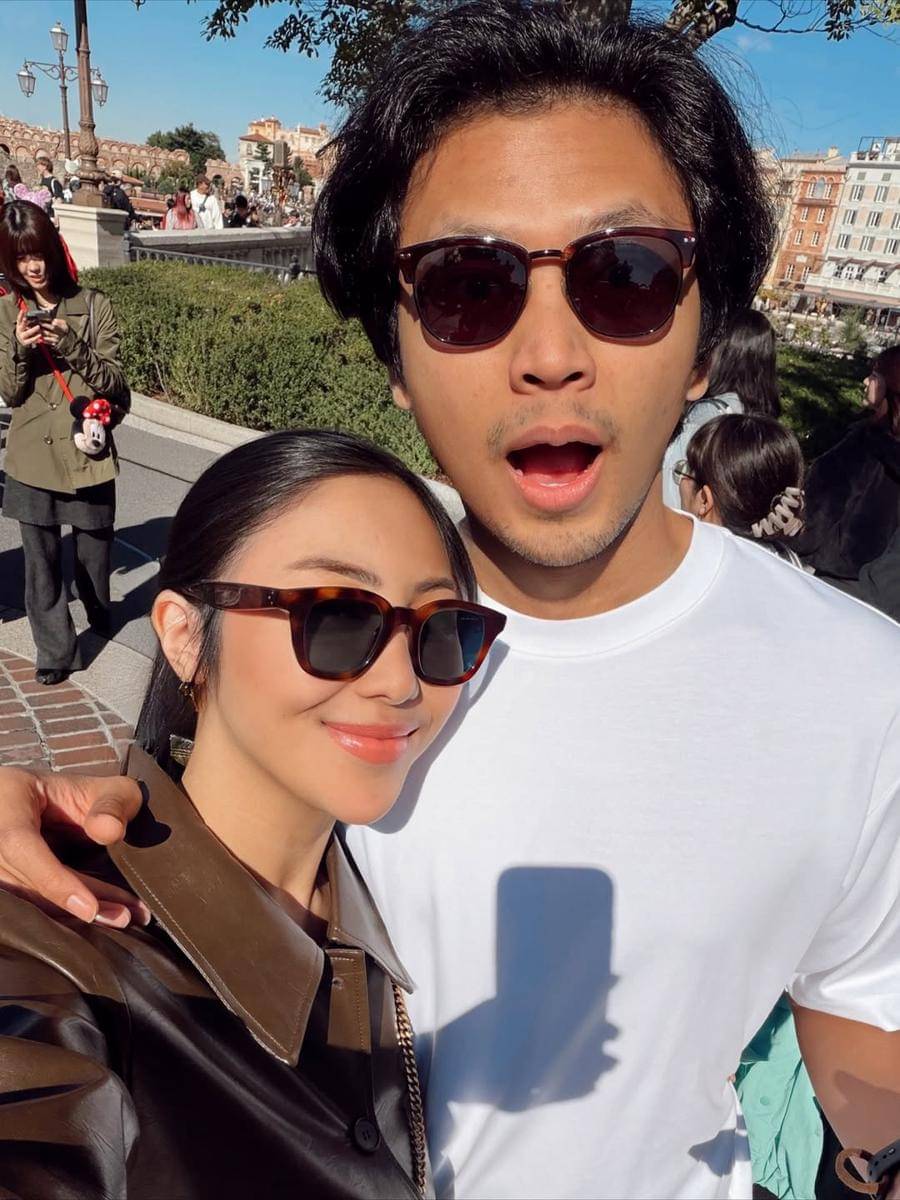 keluarga Winona Willy ke Disneyland Tokyo