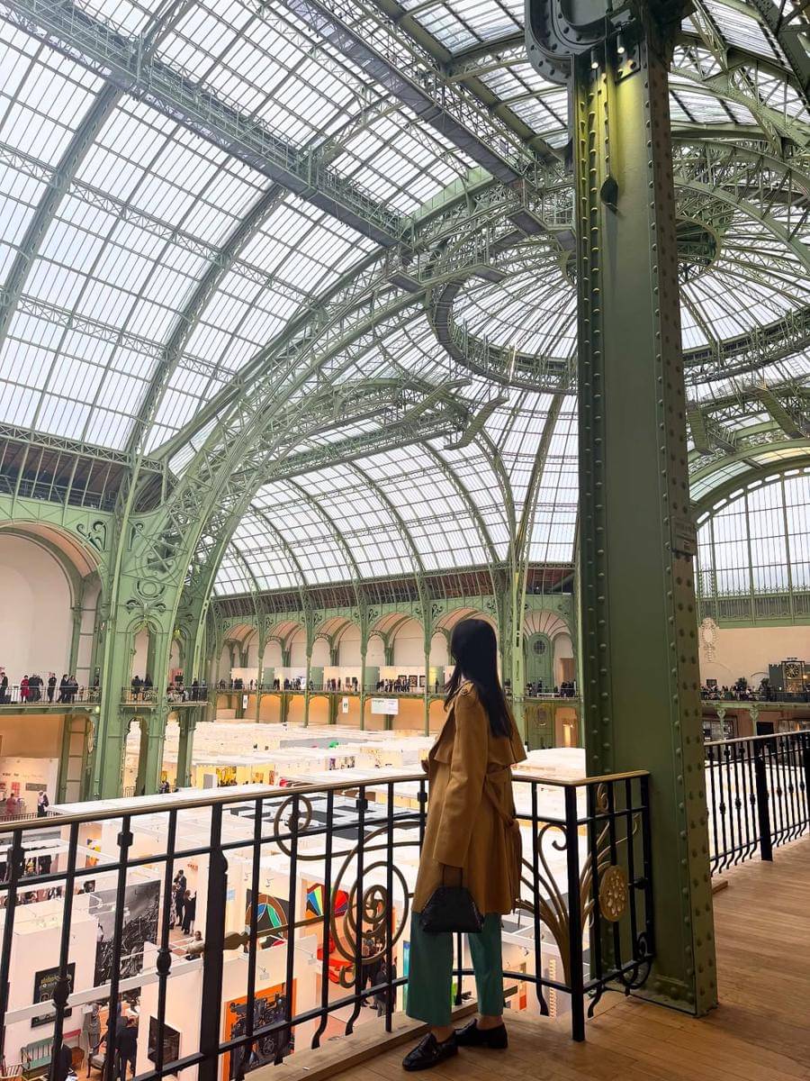 foto Raline Shah di Paris