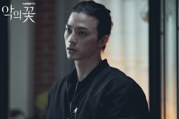 cuplikan drama Flower of Evil