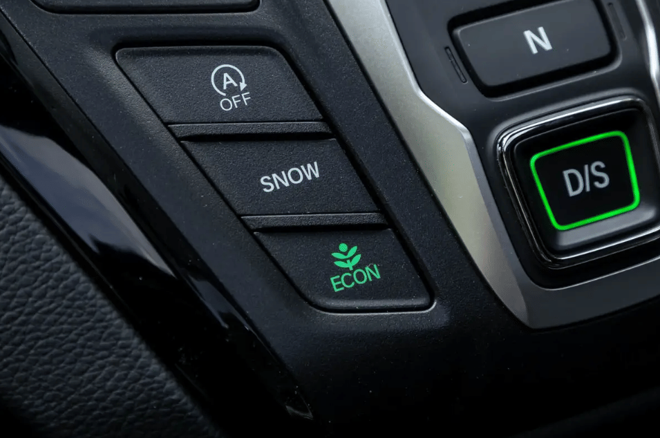 ilustrasi mode ECO pada mobil