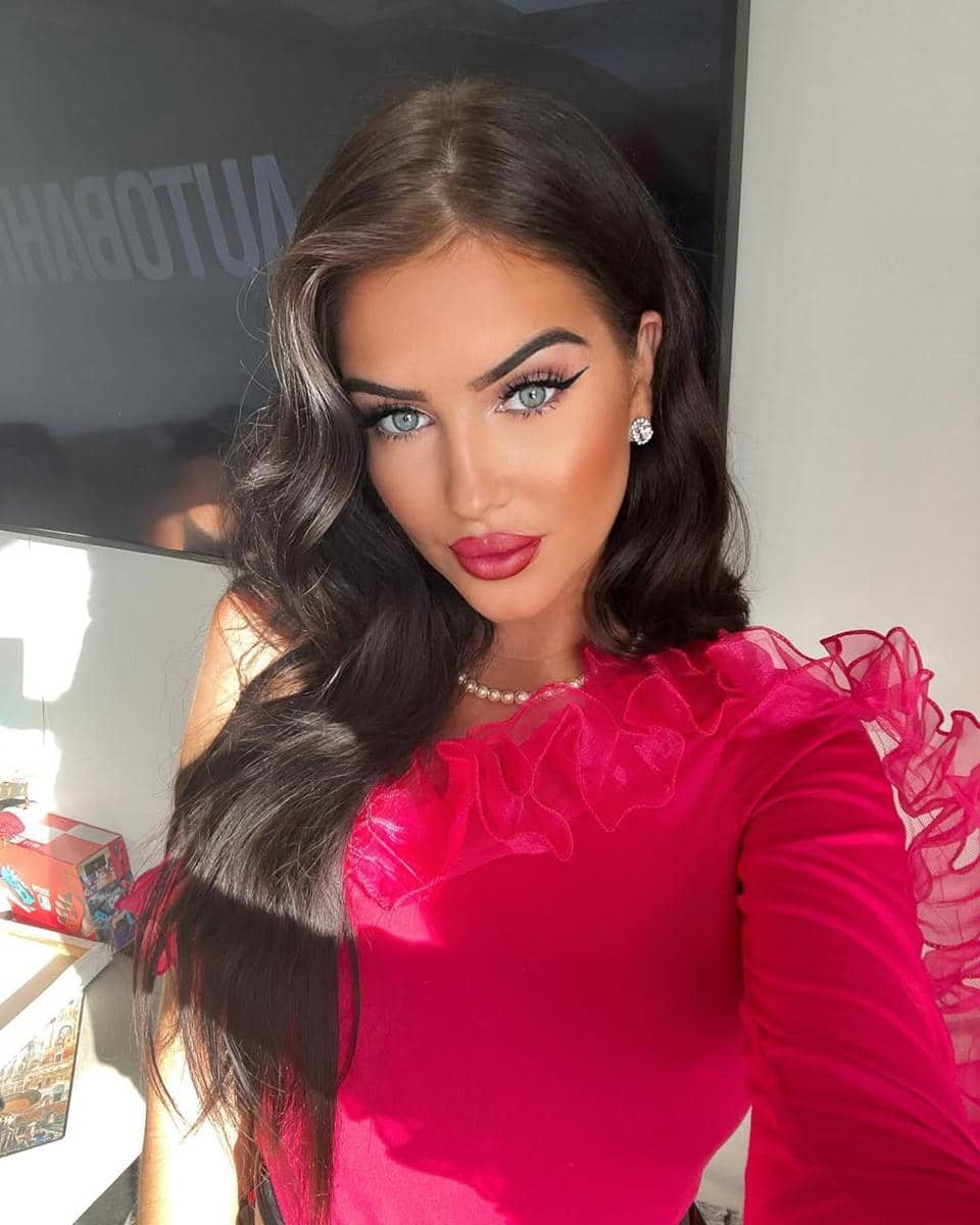 Potret Miss Charm Prancis 2025, Manuella Gritar