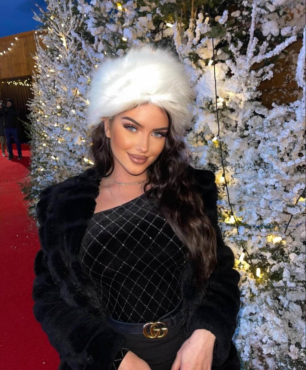 Potret Miss Charm Prancis 2025, Manuella Gritar