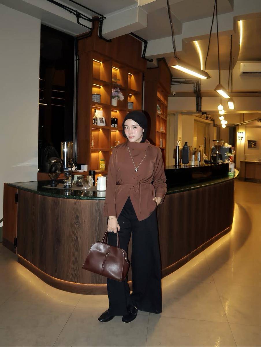 Outfit ala Nuni Rizky