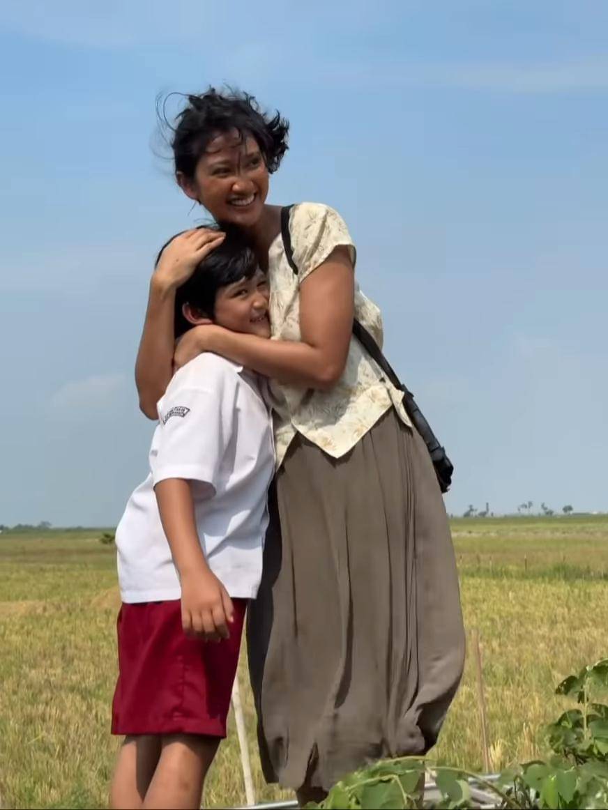 Potret di balik layar keluarga Claresta Taufan di film Pangku