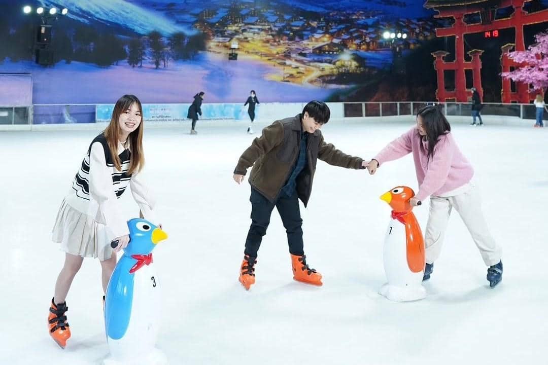Sub-Zero Ice Skate Club Bangkok