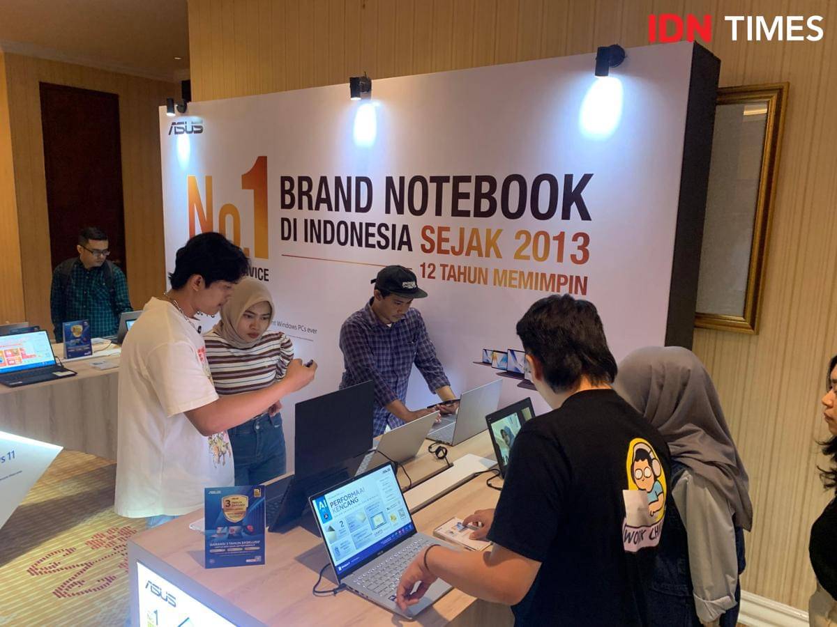 Asus perkenalkan laptop terbaru di Sumut, Rabu (12/11/2025) (IDN Times/Doni Hermawan)